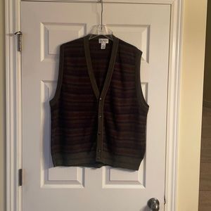 Men’s Sleeveless Cardigan Vest with Dark Hues Dark Navy, Maroon, and Olive